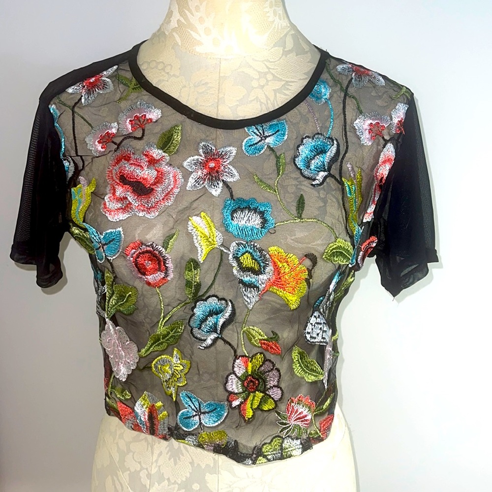 Crop top